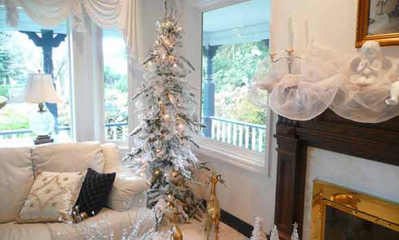 silver Christmas tree